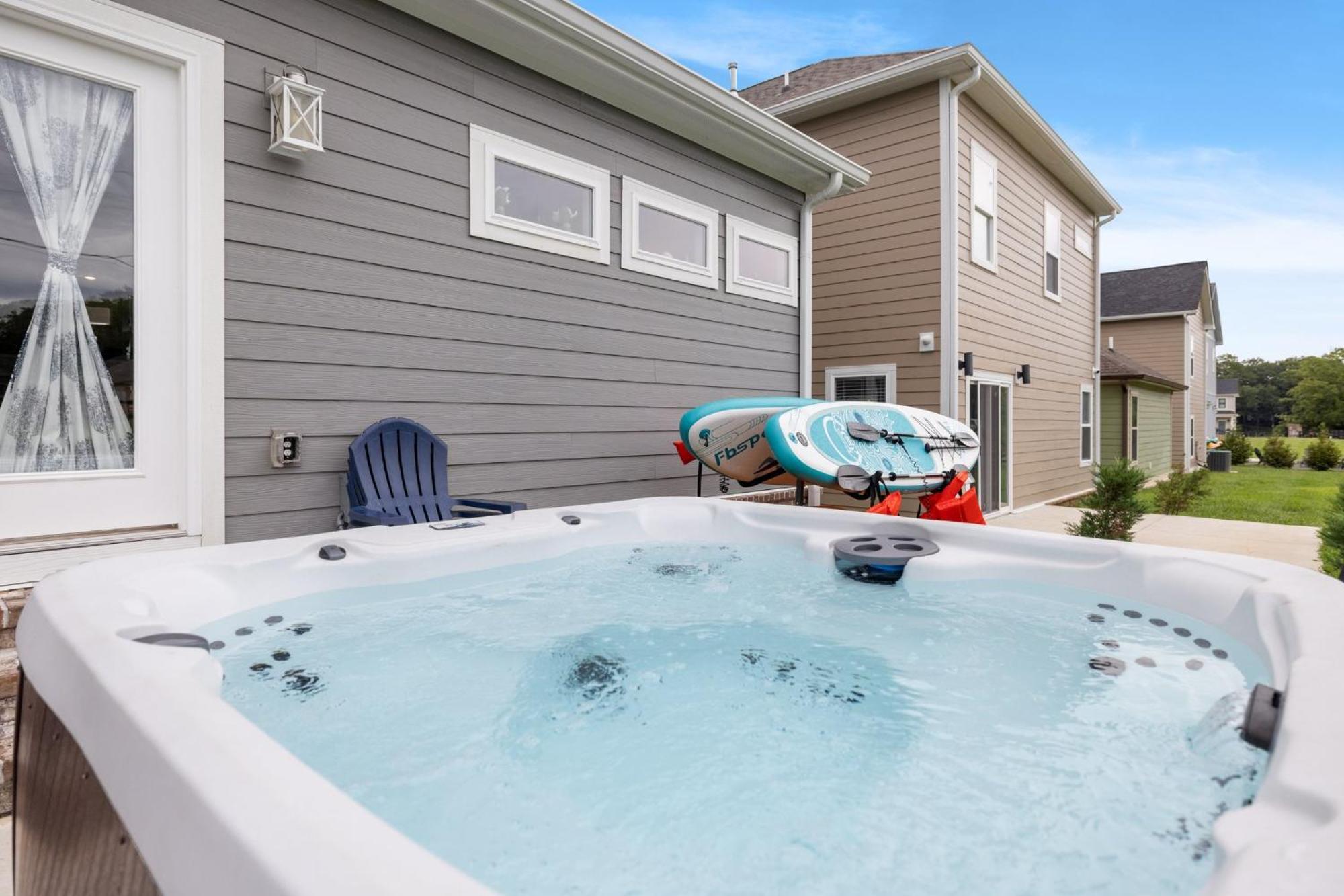 Cozy Lake Cottage W/ Kayaks, Sups, Pool & Firepit Winchester 外观 照片