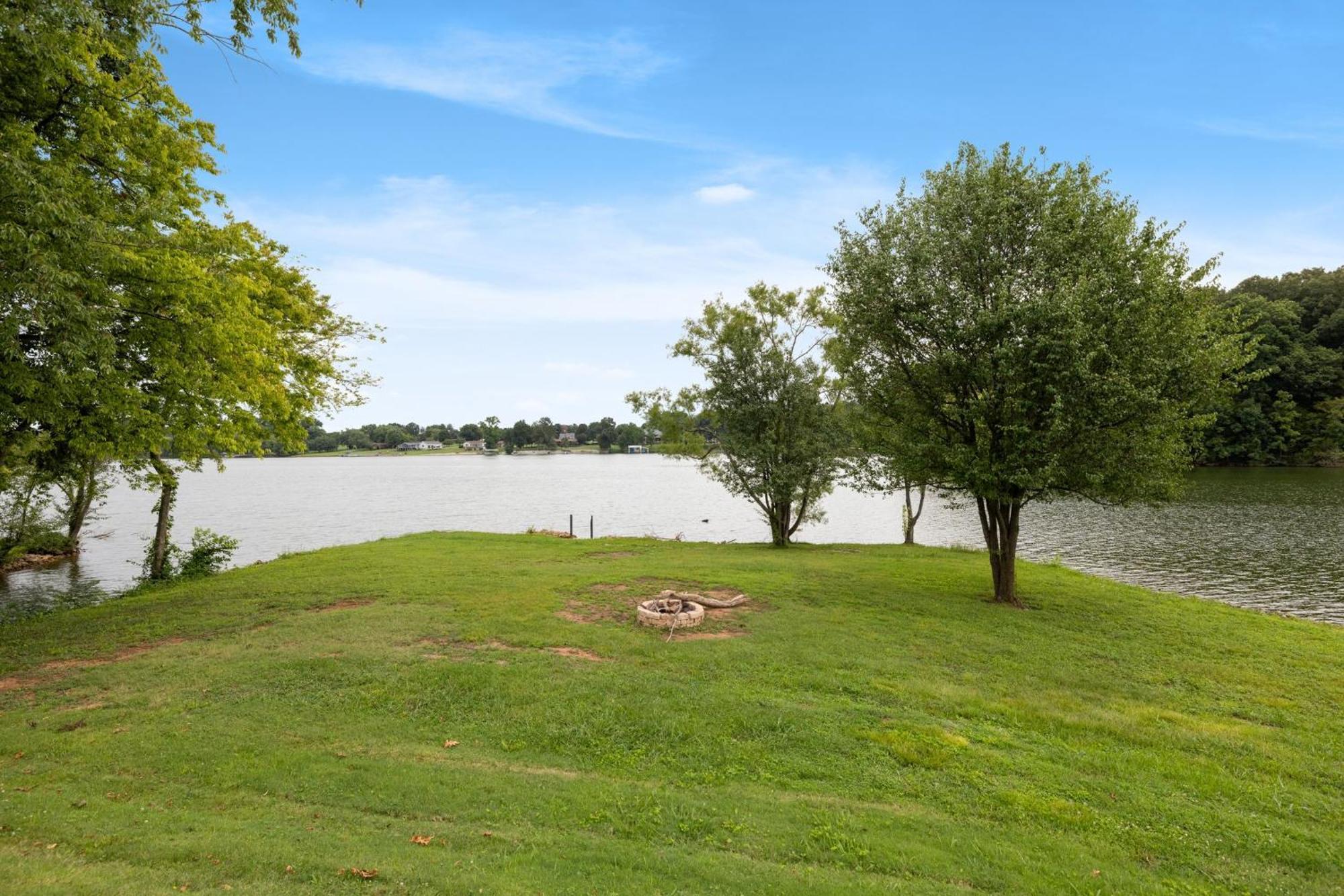 Cozy Lake Cottage W/ Kayaks, Sups, Pool & Firepit Winchester 外观 照片